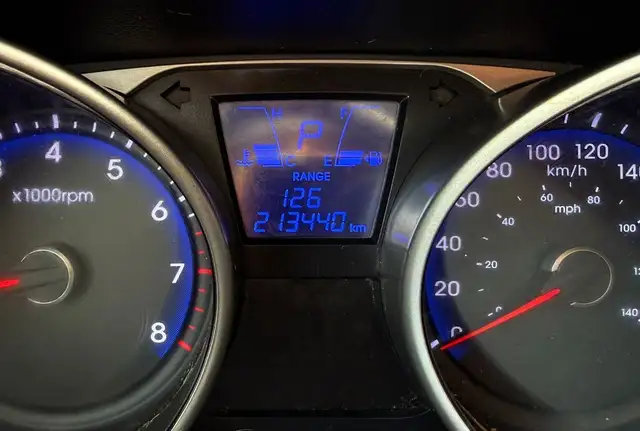 2011 Hyundai Tucson GLS 4dr Front-wheel Drive Automatic - Photo 16