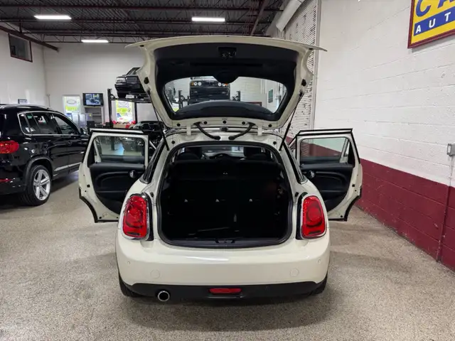 2020 MINI 5 Door COOPER|PANO-ROOF - REAR CAMERA - COMFORT ACCESS - Photo 11