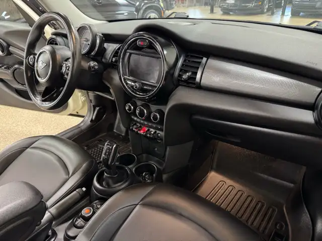 2020 MINI 5 Door COOPER|PANO-ROOF - REAR CAMERA - COMFORT ACCESS - Photo 15