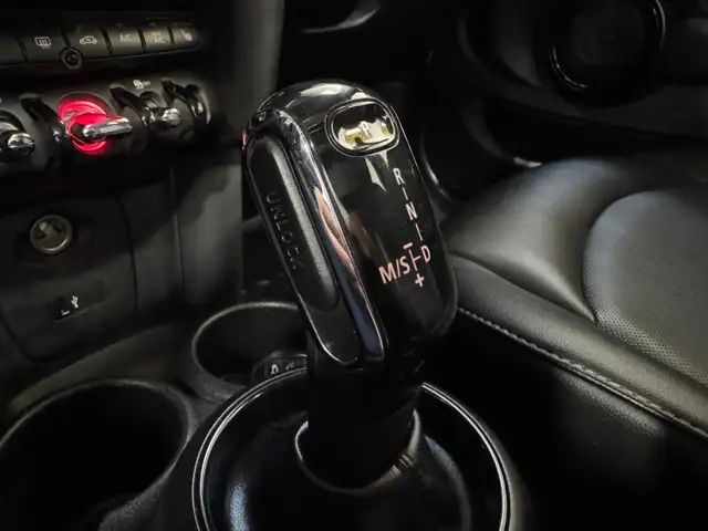 2020 MINI 5 Door COOPER|PANO-ROOF - REAR CAMERA - COMFORT ACCESS - Photo 17