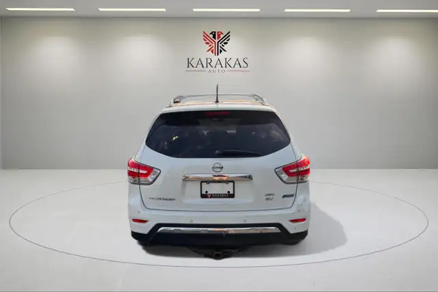 2015 Nissan Pathfinder 4WD SV Hybrid - Photo 4