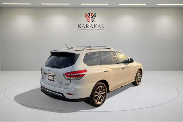 2015 Nissan Pathfinder 4WD SV Hybrid - Photo 5