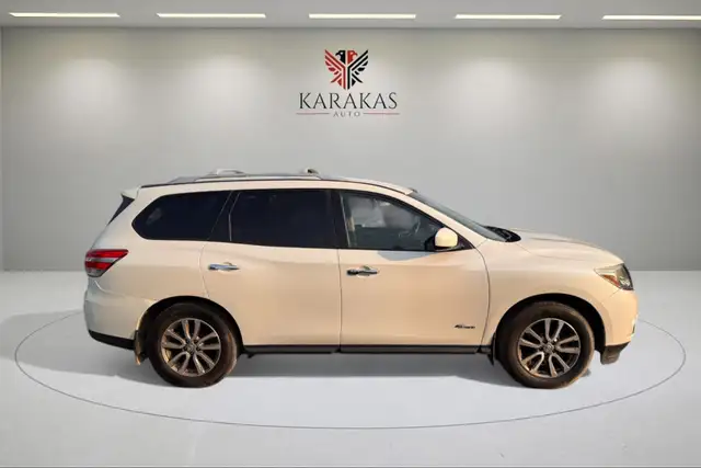 2015 Nissan Pathfinder 4WD SV Hybrid - Photo 6