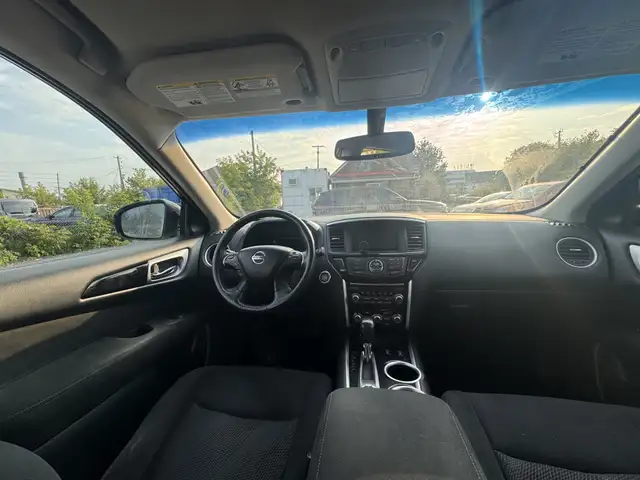 2015 Nissan Pathfinder 4WD SV Hybrid - Photo 10