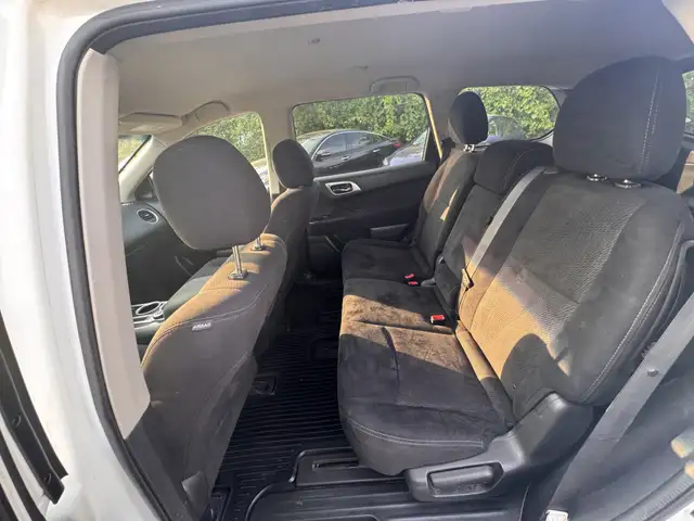 2015 Nissan Pathfinder 4WD SV Hybrid - Photo 12