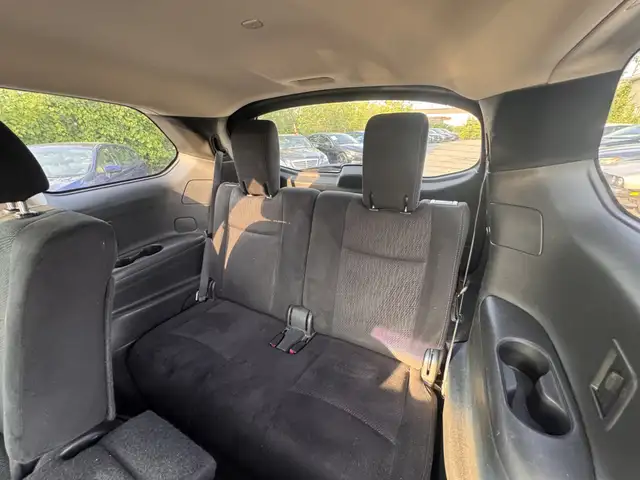 2015 Nissan Pathfinder 4WD SV Hybrid - Photo 13