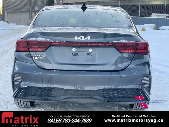 2023 KIA Forte GT-Line - Photo 8