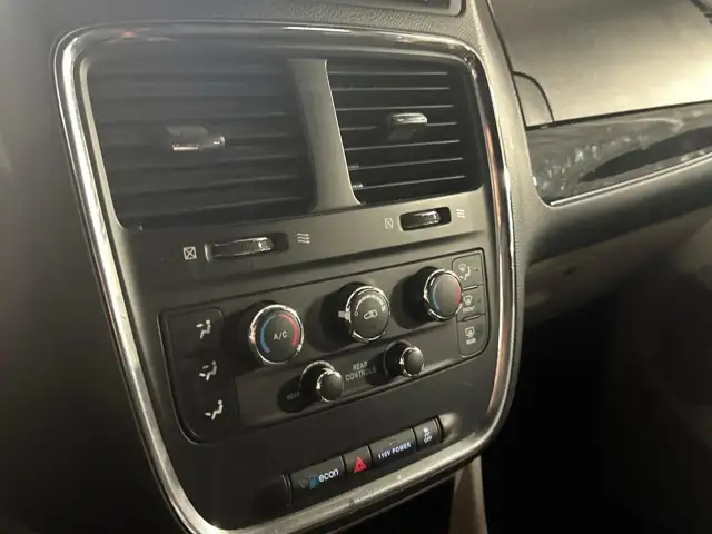 2019 Dodge Grand Caravan CVP/SXT SE Plus|| Power Windows|| Ex... - Photo 19