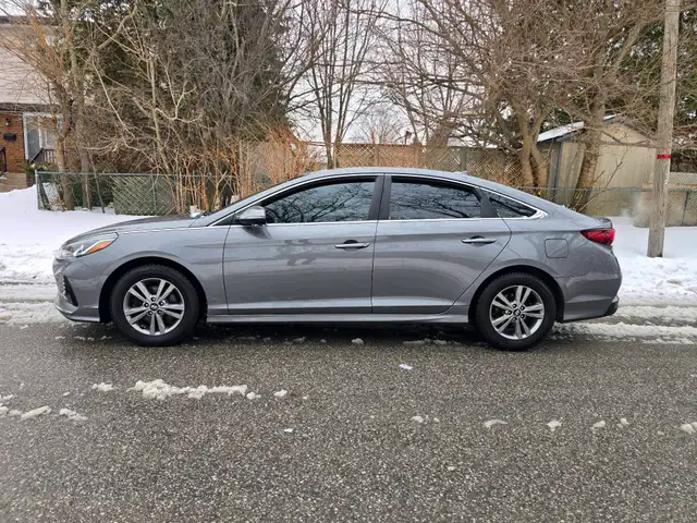 2019 Hyundai Sonata Essential IVT Heated Seats ,Reverse Camera ,