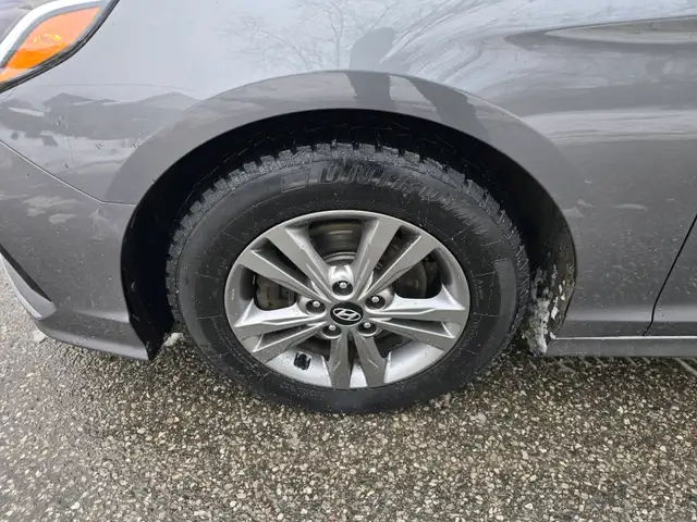 2019 Hyundai Sonata Essential IVT Heated Seats ,Reverse Camera , - Photo 10