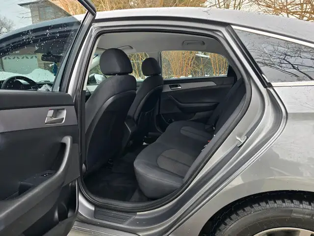 2019 Hyundai Sonata Essential IVT Heated Seats ,Reverse Camera , - Photo 13