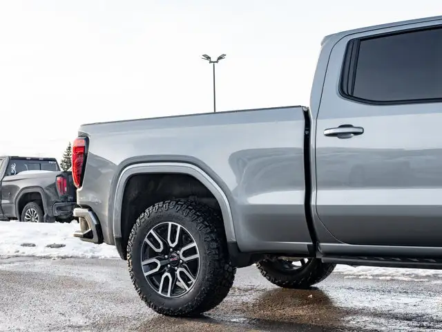 2025 GMC Sierra 1500 AT4 - Photo 9