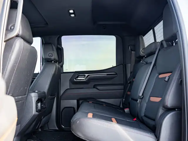 2025 GMC Sierra 1500 AT4 - Photo 16