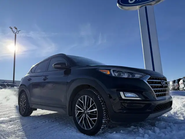 2019 Hyundai Tucson Luxury AWD / LOADED! / LEATHER! / AWD! / PAN