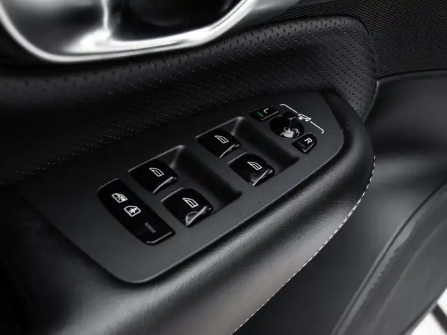 2019 Volvo XC90 T6|R-DESIGN|NAV|SUNROOF|HEATED STEERING|ACC|LANE - Photo 13