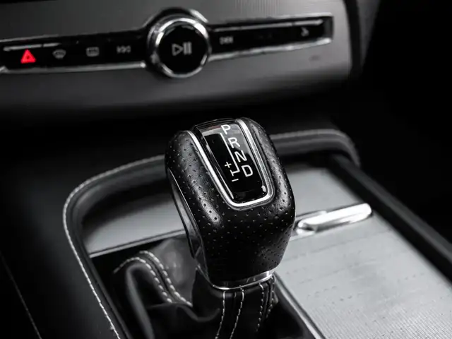 2019 Volvo XC90 T6|R-DESIGN|NAV|SUNROOF|HEATED STEERING|ACC|LANE - Photo 22