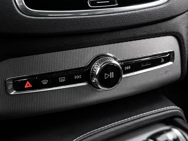 2019 Volvo XC90 T6|R-DESIGN|NAV|SUNROOF|HEATED STEERING|ACC|LANE - Photo 23