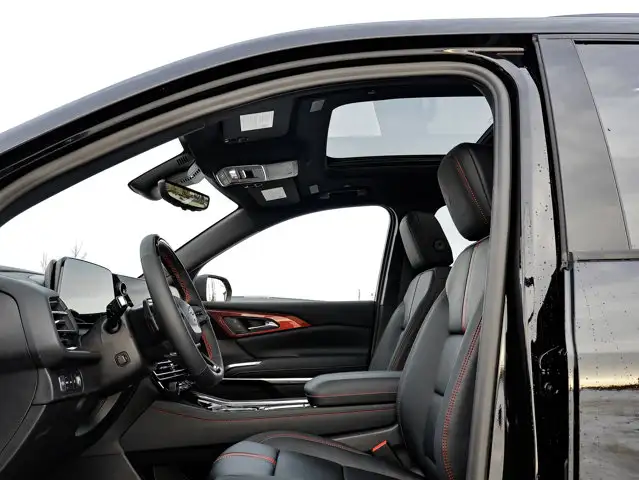 2026 Chevrolet Traverse - Photo 16