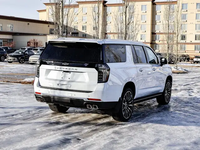 2026 Chevrolet Suburban High Country - Photo 13