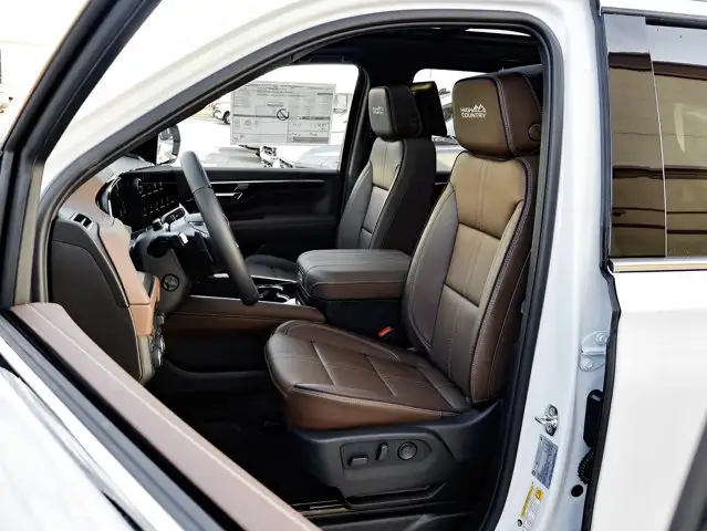 2026 Chevrolet Suburban High Country - Photo 17