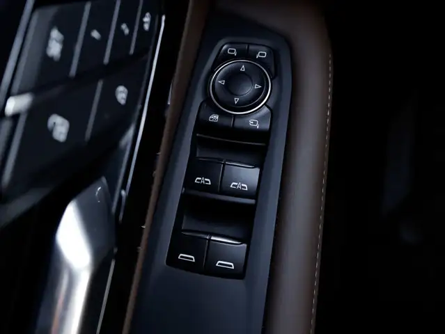 2026 Chevrolet Suburban High Country - Photo 18