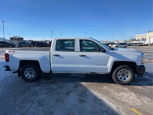 2018 Chevrolet Silverado 1500 - Photo 9