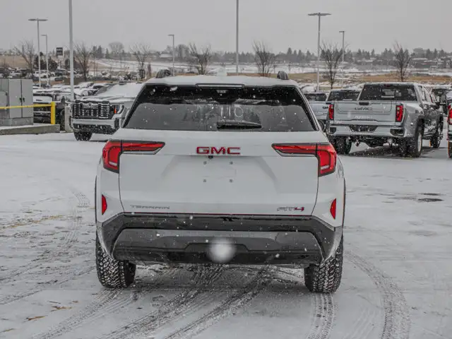 2026 GMC Terrain AWD AT4 - Photo 7