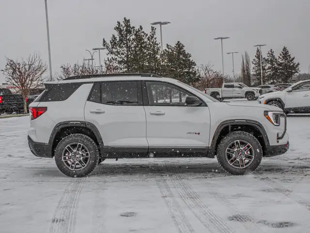 2026 GMC Terrain AWD AT4 - Photo 10