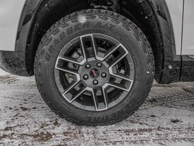 2026 GMC Terrain AWD AT4 - Photo 13