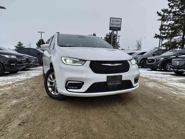 2022 Chrysler Pacifica Touring L V6 AWD - Photo 2