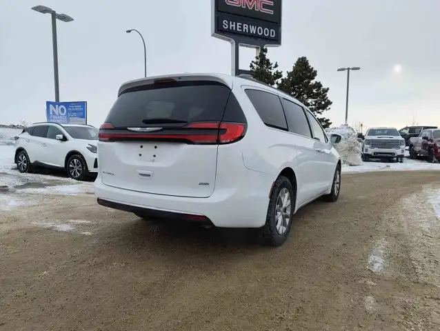 2022 Chrysler Pacifica Touring L V6 AWD - Photo 6