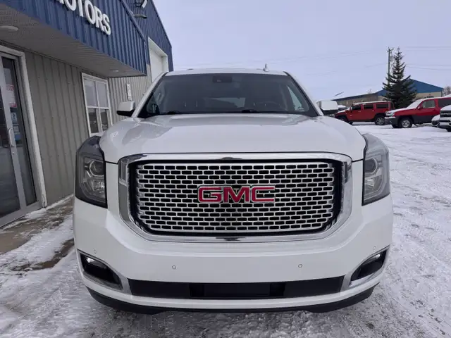 2016 GMC Yukon Denali - Photo 2