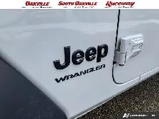 2025 Jeep Wrangler 2DR SPORT | CLEAN CARFAX | LOCAL TRADE | MANU - Photo 9
