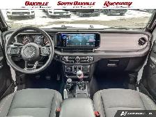 2025 Jeep Wrangler 2DR SPORT | CLEAN CARFAX | LOCAL TRADE | MANU - Photo 24