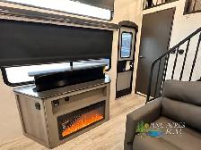 2025 Keystone RV Retreat 391HBDL 5.99% - Photo 18