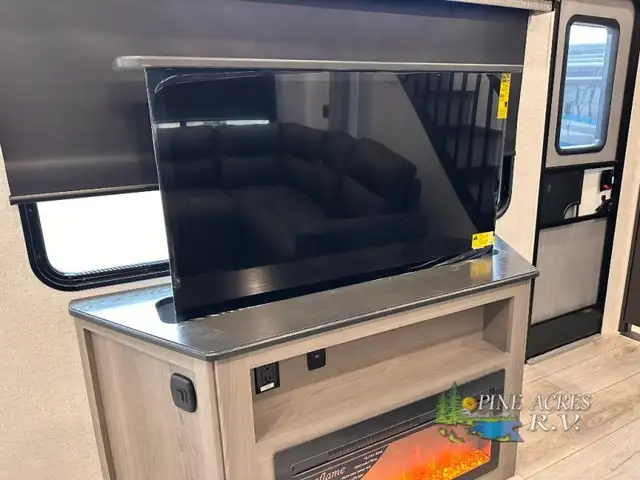 2025 Keystone RV Retreat 391HBDL 5.99% - Photo 21