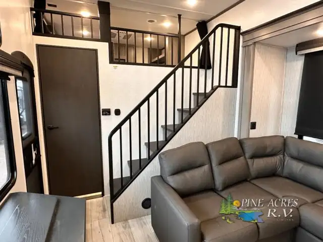 2025 Keystone RV Retreat 391HBDL 5.99% - Photo 26