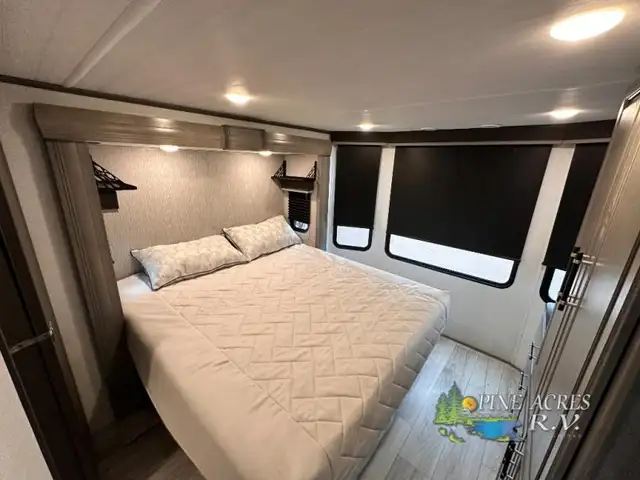 2025 Keystone RV Retreat 391HBDL 5.99% - Photo 47