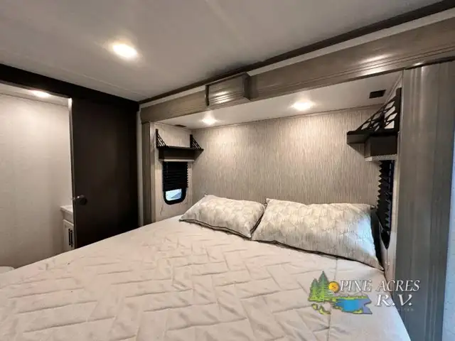 2025 Keystone RV Retreat 391HBDL 5.99% - Photo 50