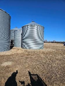Grain bins - Photo 4
