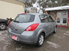 2011 Nissan Versa 1.8 SL - Photo 7