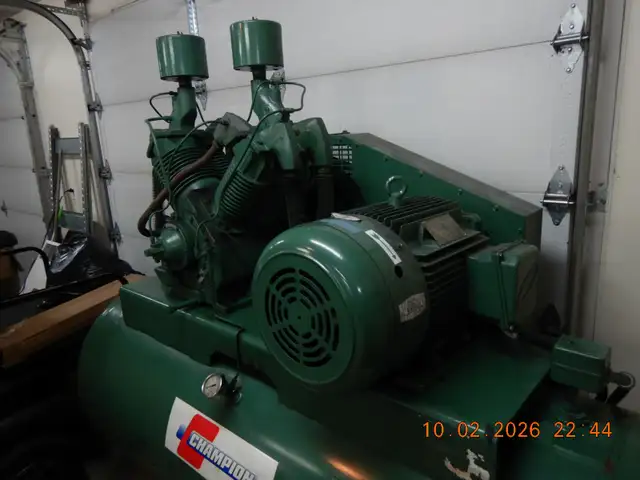 Champion Advantage HR25-12 – 25 HP Industrial Air Compressor - Photo 17