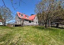 4 Bed 2 Bath All Inclusive Fully Furnished Home - Canoe Cove PE