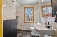 4 Bed 2 Bath All Inclusive Fully Furnished Home - Canoe Cove PE - Photo 10