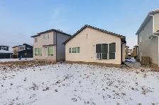 Meticulously Maintained 3bdrm 1200sqft Bungalow in Sage Creek! - Photo 10