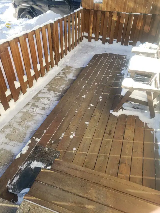 Snow shovelling, West side