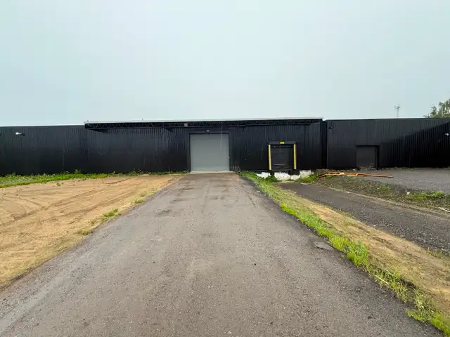 ESPACE INDUSTRIEL / ENTREPÔT À LOUER – TROIS-RIVIÈRES –