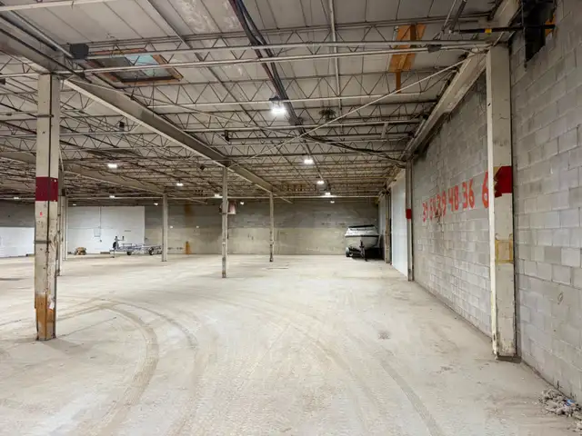 ESPACE INDUSTRIEL / ENTREPÔT À LOUER – TROIS-RIVIÈRES – - Photo 3