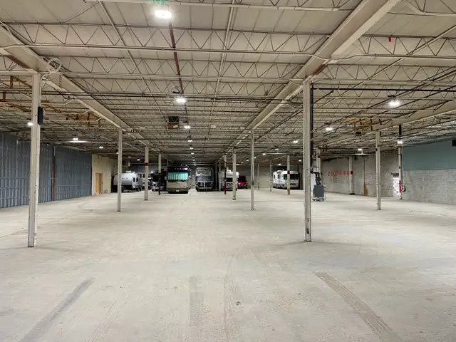 ESPACE INDUSTRIEL / ENTREPÔT À LOUER – TROIS-RIVIÈRES – - Photo 7