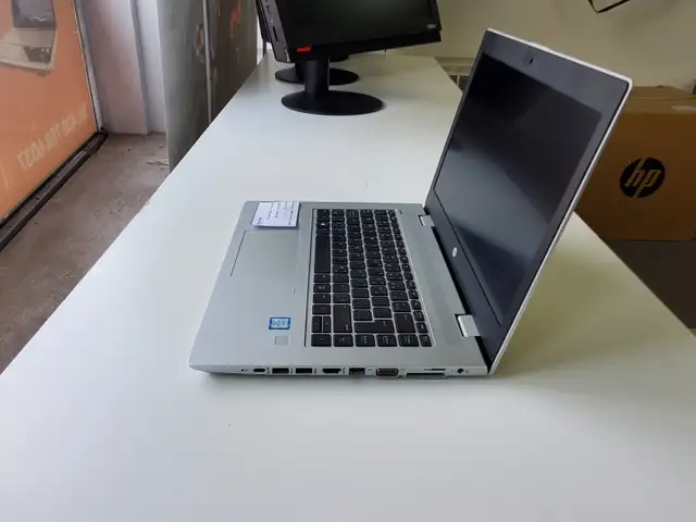 Laptop Hp Probook 640 G5, core i5 8ème génération,16GB,256GB SSD - Photo 3